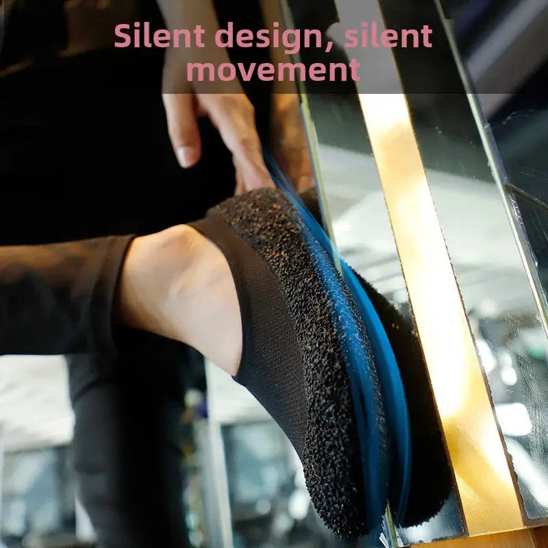 Indoor Sports Shoes | Ultra-Light Quiet Gym Sneakers for Men & Women - 服装