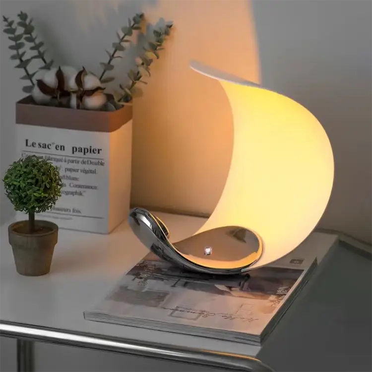 Moon Table Lamp | Creative C-Shaped Touch Bedside Atmosphere Light - 5W / L230*W210*H260 - Lamp